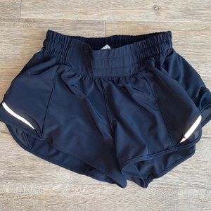 Black Hotty Hot Low rise short 2.5 NEVER WORN